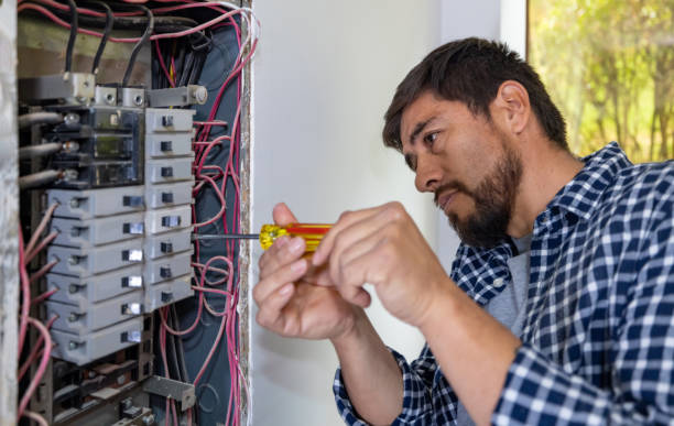 Best Affordable Emergency Electrician  in Lake Wazeecha, WI